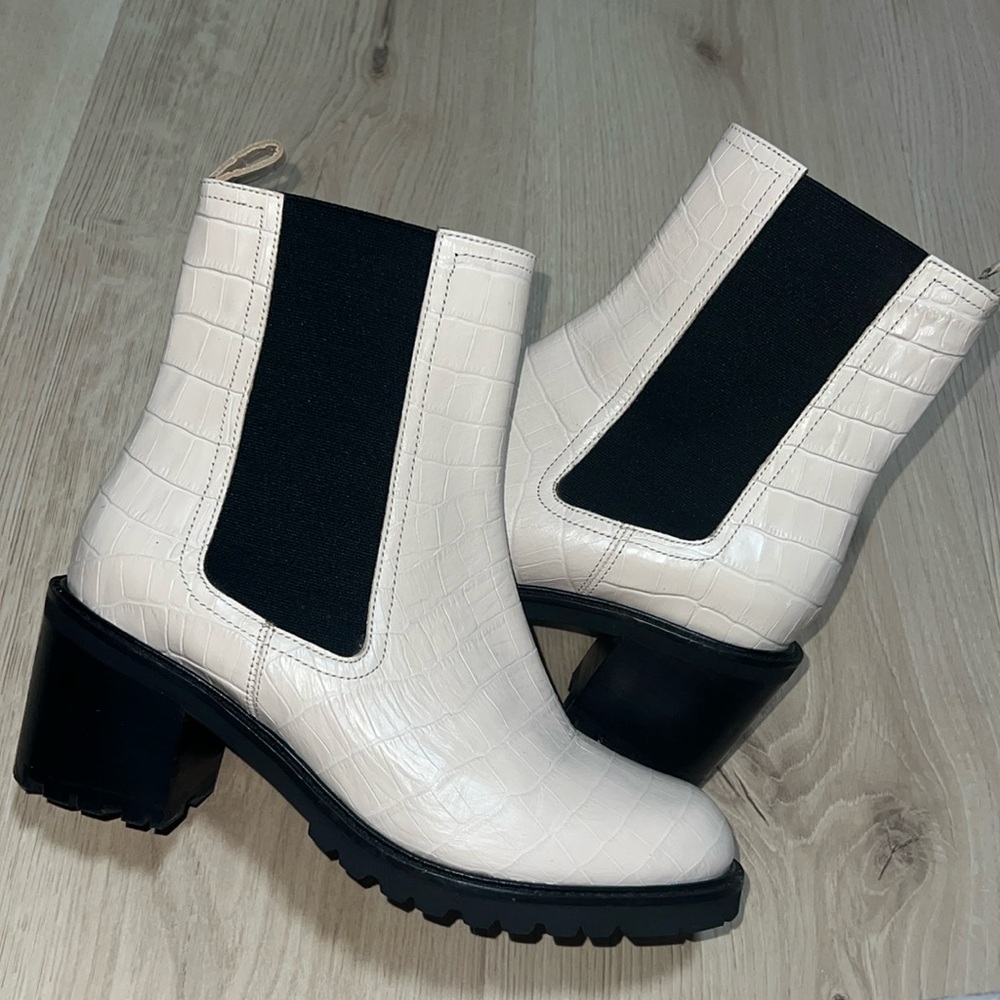 Seychelles boots 🤍🖤